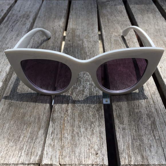 🎊Host Pick!🎊New! Cat Eye Sunglasses - Picture 8 of 8